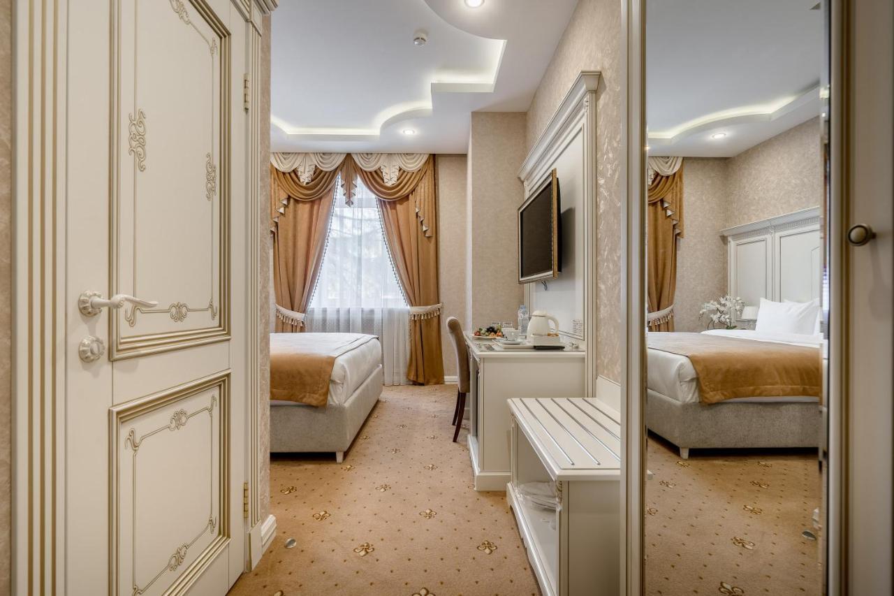 Imperial Palace Hotel Minsk Buitenkant foto