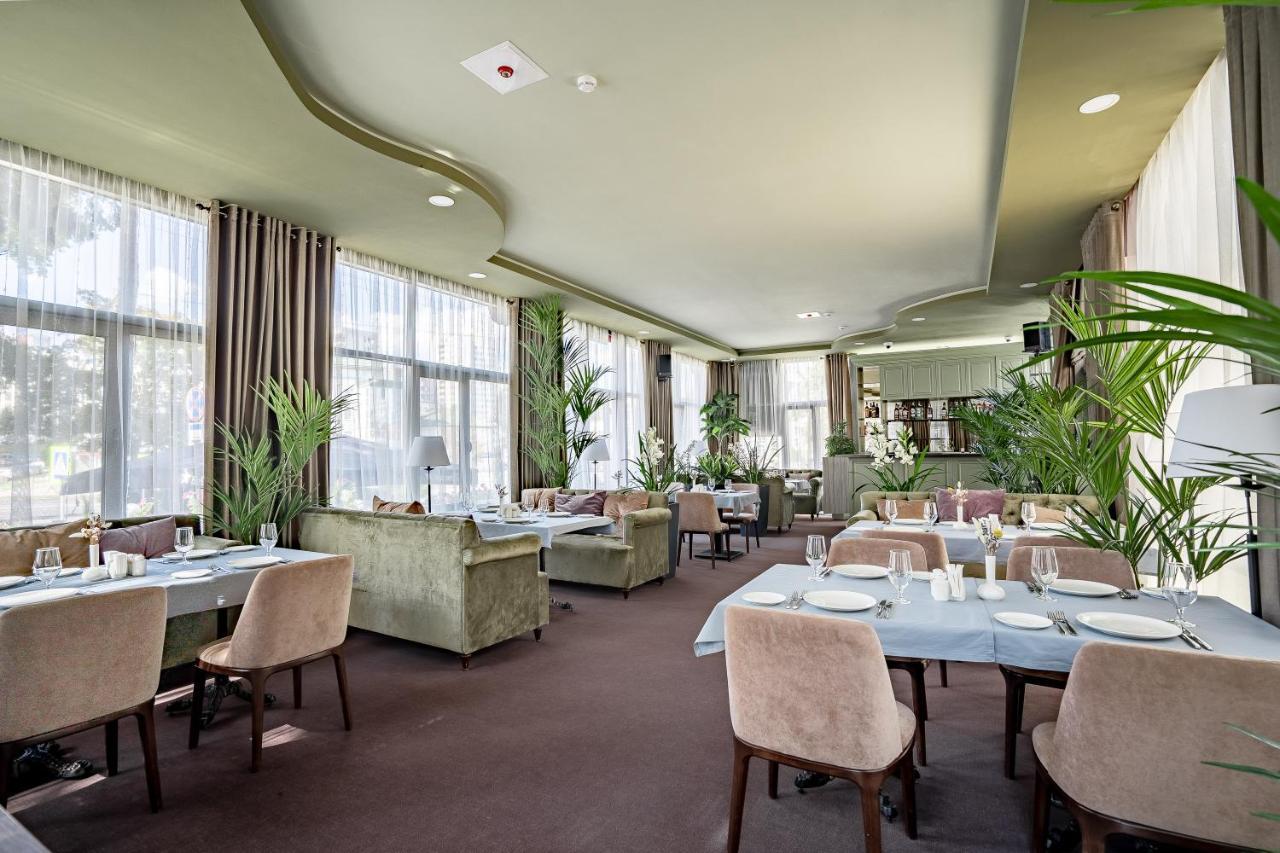 Imperial Palace Hotel Minsk Buitenkant foto