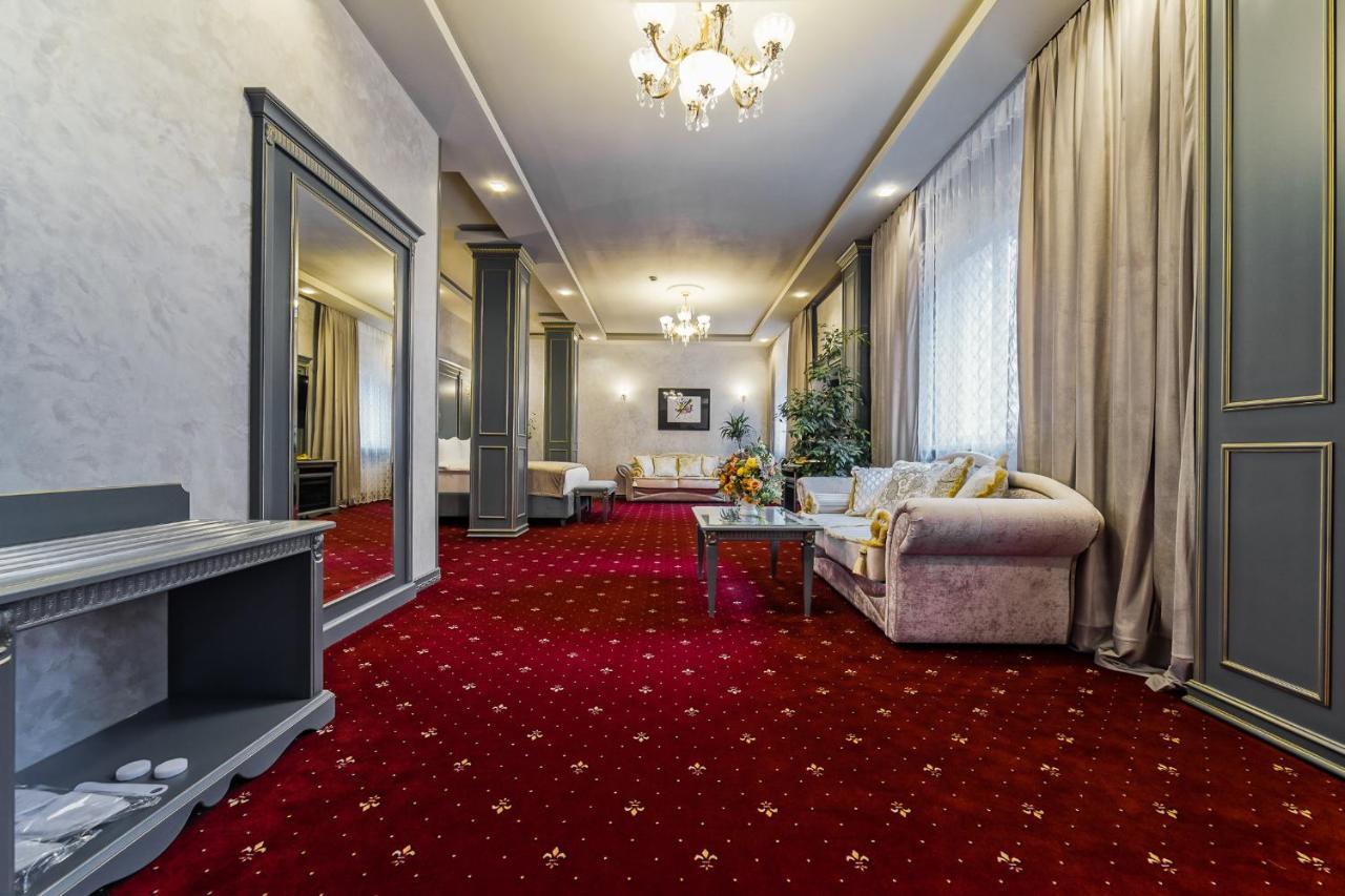 Imperial Palace Hotel Minsk Buitenkant foto